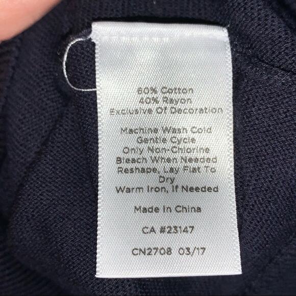 Talbots midnight blue cotton blend crocheted sleeve 3/4 sleeve sweater size SP - Picture 4 of 5